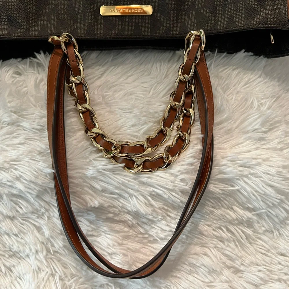 Michael Kors large Harper East West Signature Tote Handbag - LIKE NEW!